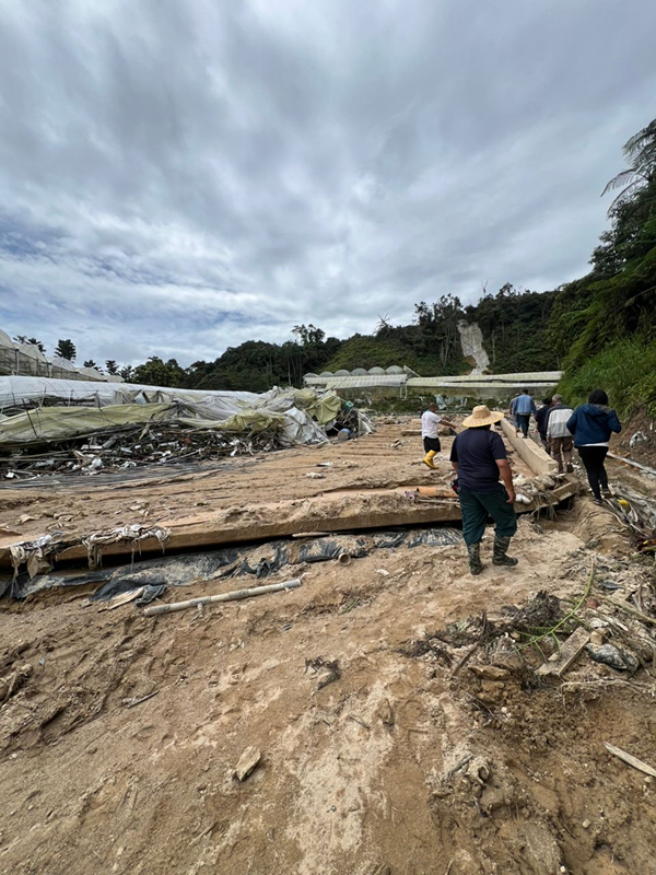 金马仑直冷甲突发水灾 疑大雨引发山洪倾泻